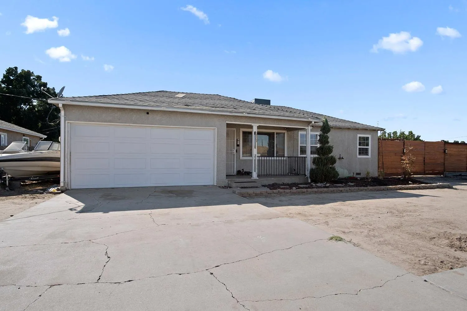 2401 Rose Ave photo 1