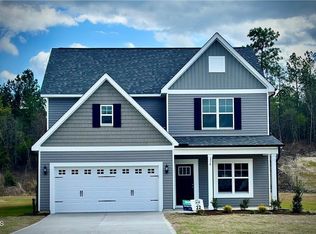 230 Collier Gate St, Linden, NC 28356