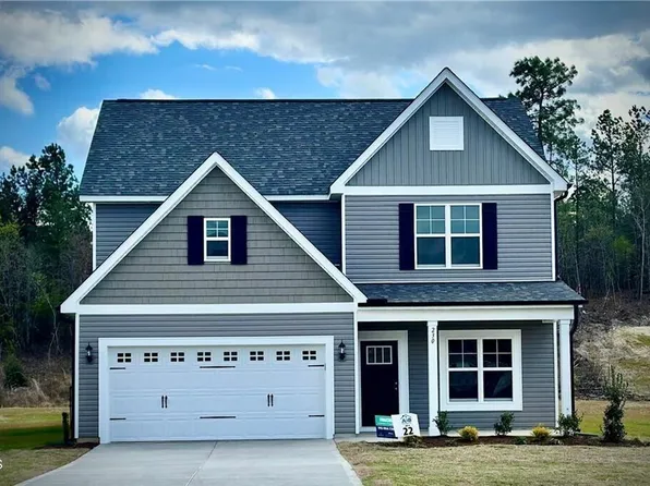 230 Collier Gate St, Linden, NC 28356