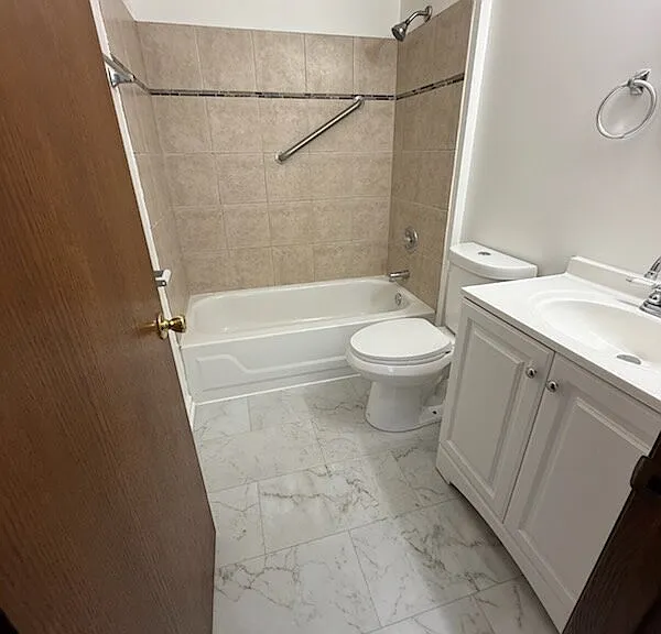 3411 Chicago Rd — Photo 2