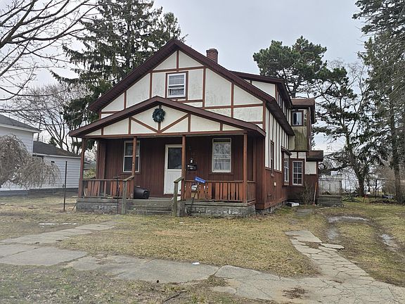 2nd image of 710 E Foster St