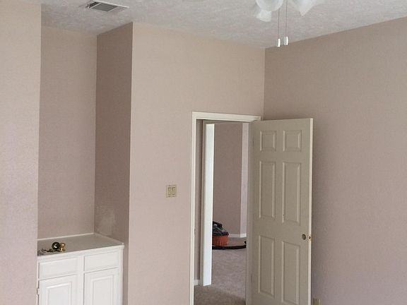 2nd image of 15623 Hatfield Hollow Dr