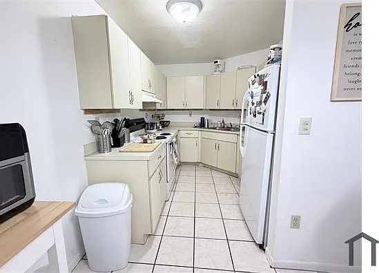 944 NW 14th St — Photo 6