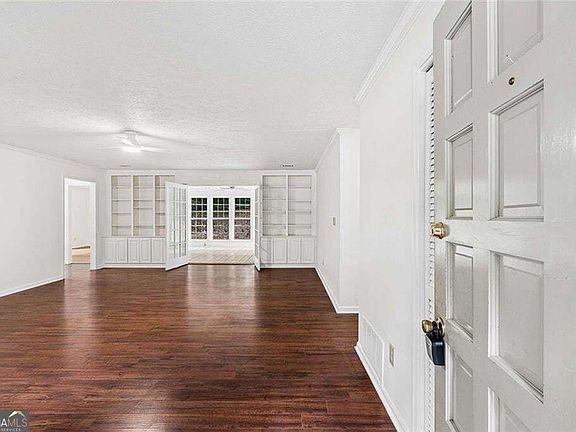 3rd image of 750 Dunleith Ct