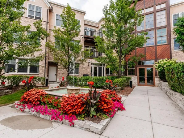 13130 Watertown Plank ROAD #203, Elm Grove, WI 53122