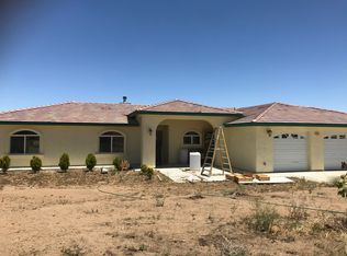 5550 Smoketree Rd, Phelan, CA 92371
