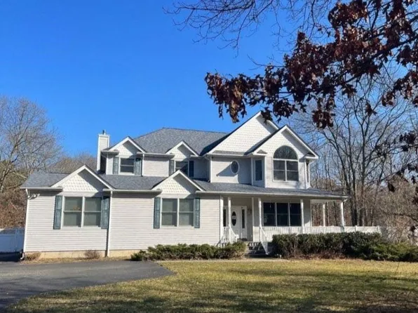 41 Miller Place Middle Island Rd, Miller Place, NY 11764