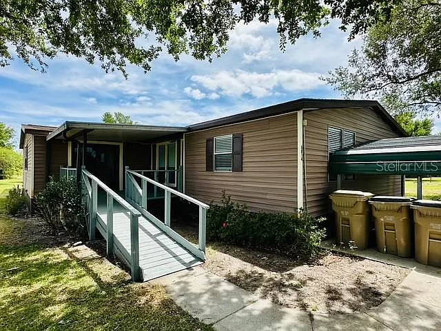 3 bed, 2.0 bath, 1920 sqft, $2,400 — Photo 2