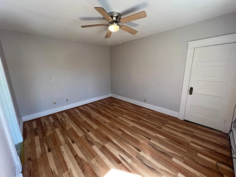 927 S Spring Ave #4 — Photo 2