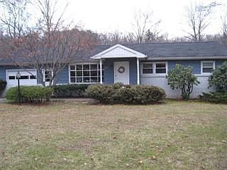 1st image of 16 Woodland Dr