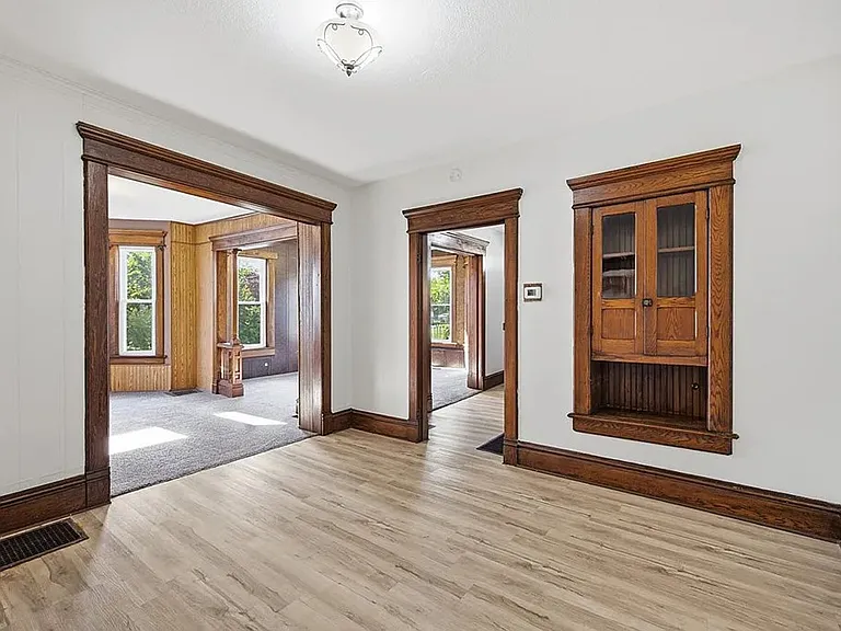 174 Marion Ave — Photo 12