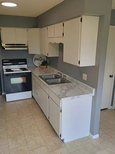 320 Johnson St SE #D Photo 1 320 Johnson St SE #D Photo 1