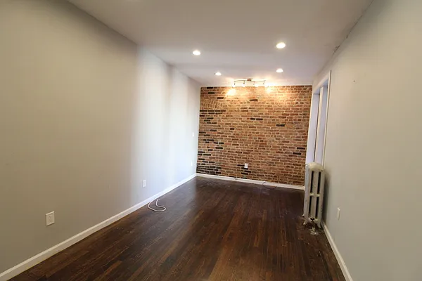 Rented by Bruma Realty LLC | media 11