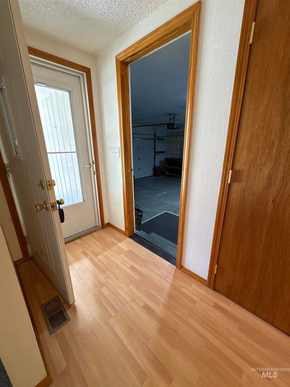 1220 E 9 N, Mountain Home, ID - View 6