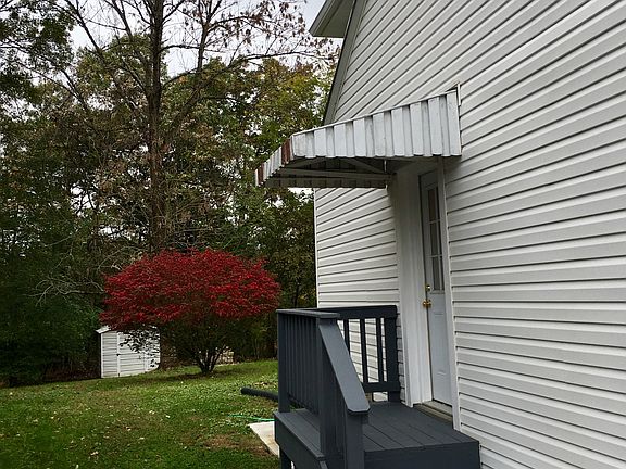 Side/Kitchen Entrance