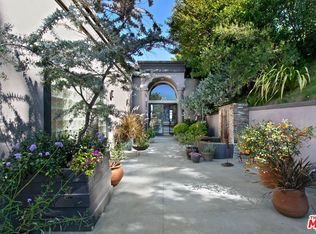 4039 Cody Rd, Sherman Oaks, CA 91403