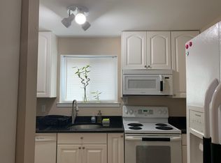 4221 Claret Ct, Chantilly, VA 20151