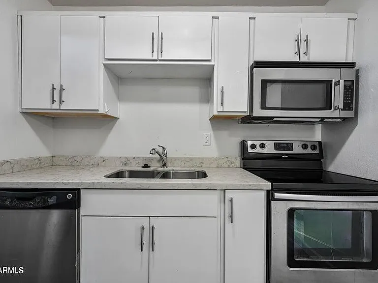 907 N 22nd Pl #3 — Photo 9