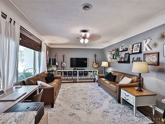 3rd image of 4616 Woodwell Dr