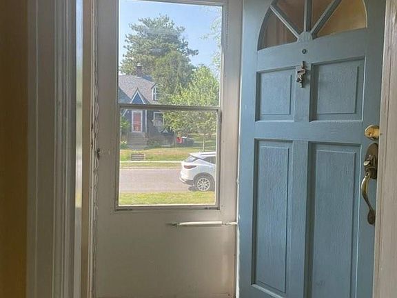 5th image of 121 E Pattison St