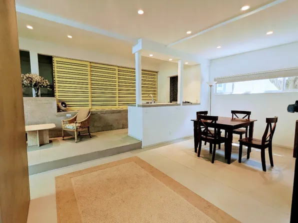 3811 Sierra Dr #A, Honolulu, HI 96816