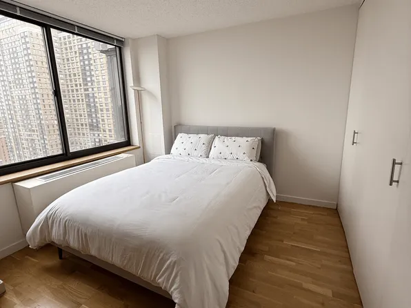 175 East 96th Street 21J image 3 of 9