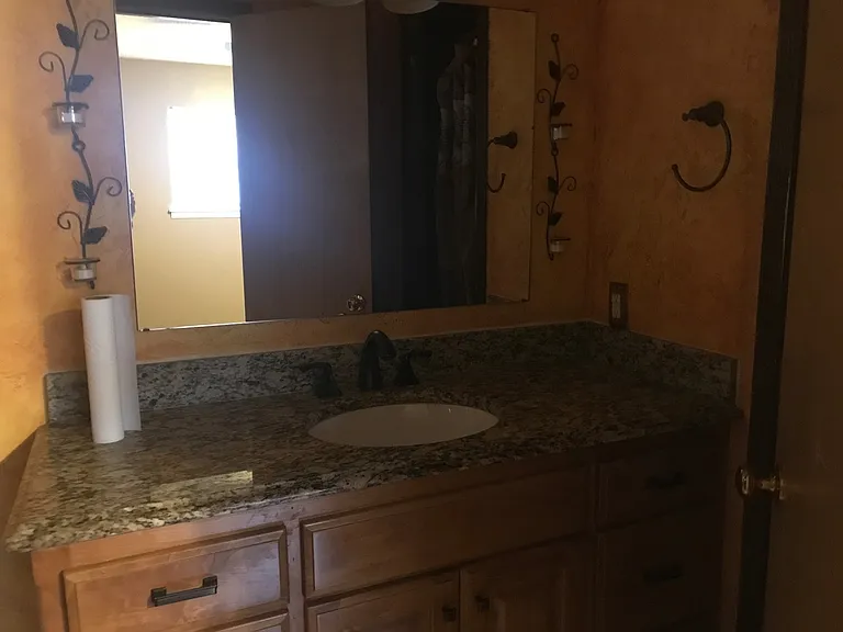 1509 Caldwell St — Photo 7