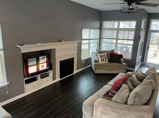 1085 Island Lake Dr, Oxford, MI