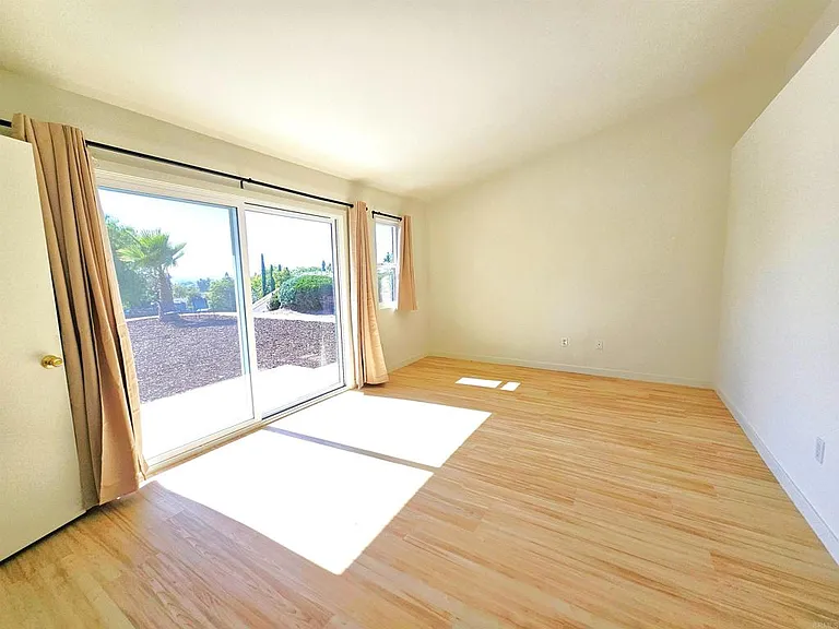 1540 Belmont Park Rd — Photo 12