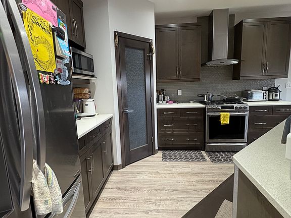 2nd image of 61 Highmoor Ct