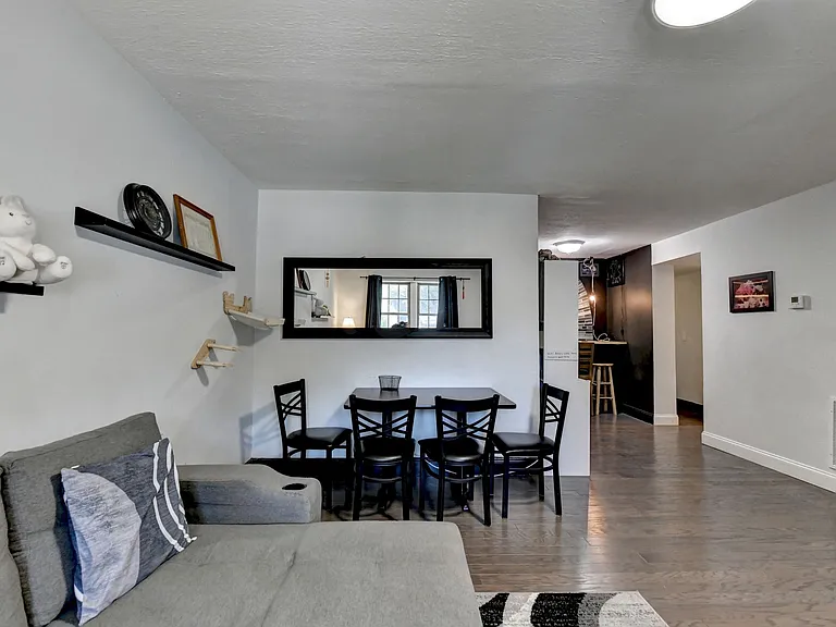 3071 Colonial Way #J — Photo 8