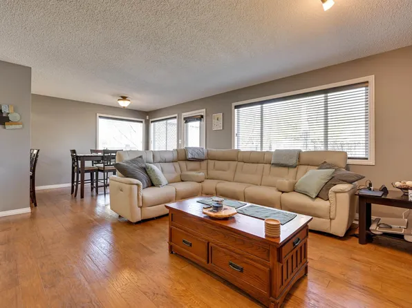 2208 Baker Clos SW, Edmonton, AB T6W 1G9