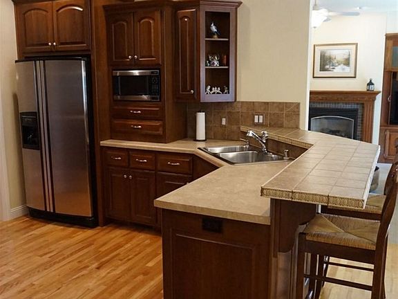 Peninsula with Seating