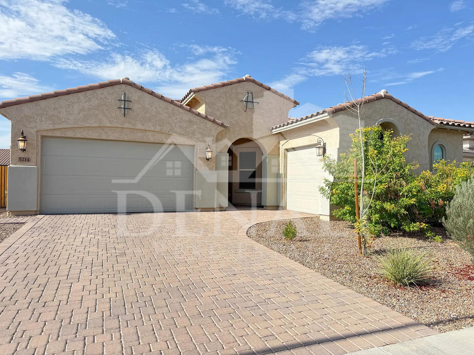 4 bed, 3.0 bath, 2455 sqft, $2,595 — Photo 1