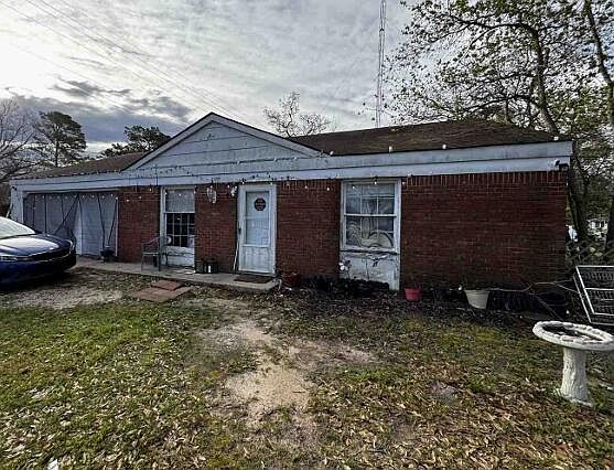 1st image of 1100 Aaron St