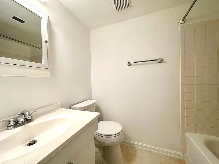 4 Renmark Ct — Photo 28