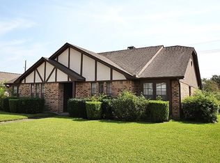 1200 Meadowland Dr, Beaumont, TX 77706