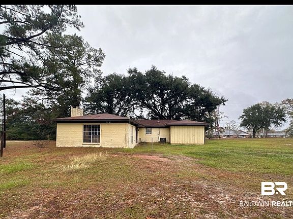 3rd image of 315 Petty Ln