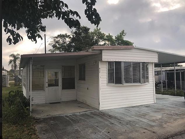 1st image of 617 Bougainvillea Ct