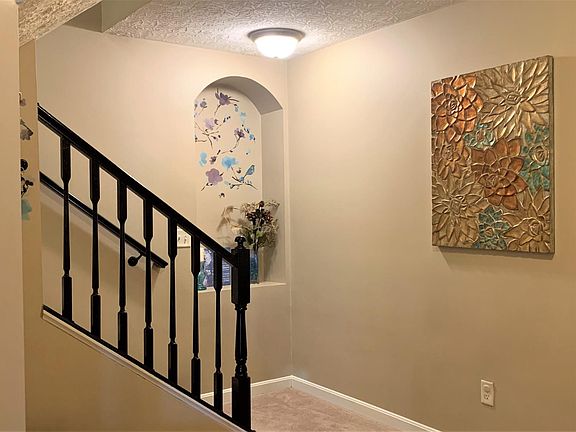 3rd image of 7204 English Dr