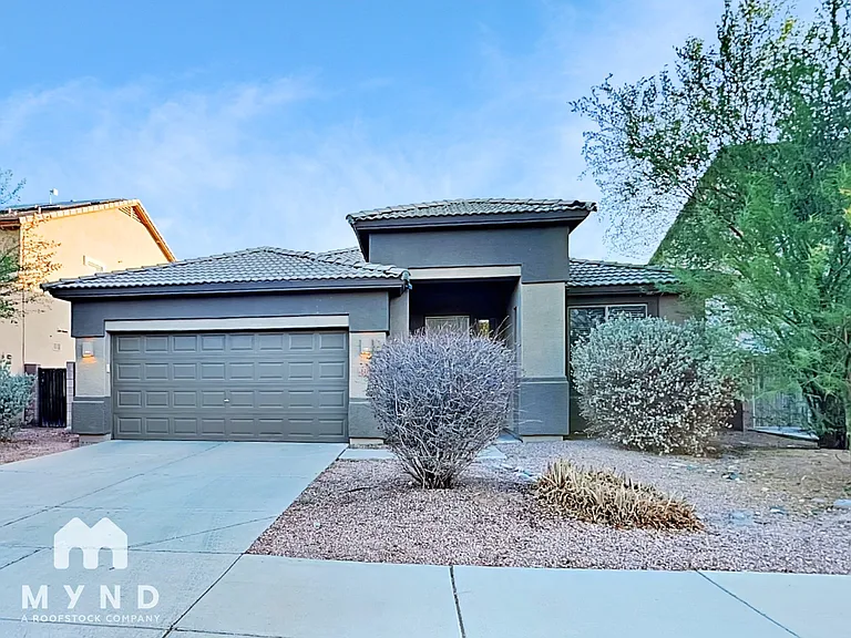 12206 W Lincoln St — Photo 27