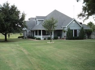 1040 Barron Ln, Axtell, TX 76624