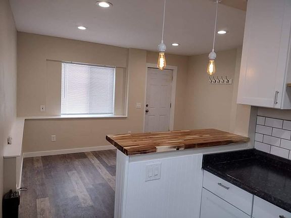 2nd image of 722 E 5th St APT 1