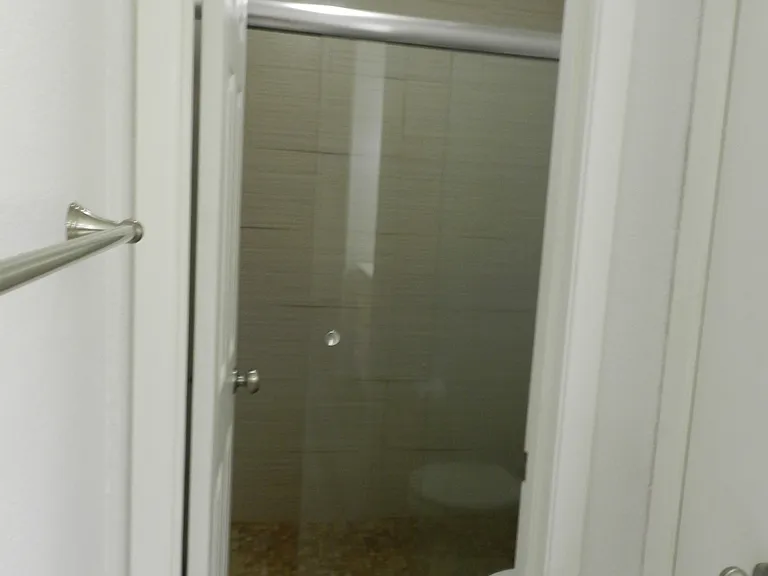 4100 Adelphi Ln #B — Photo 15