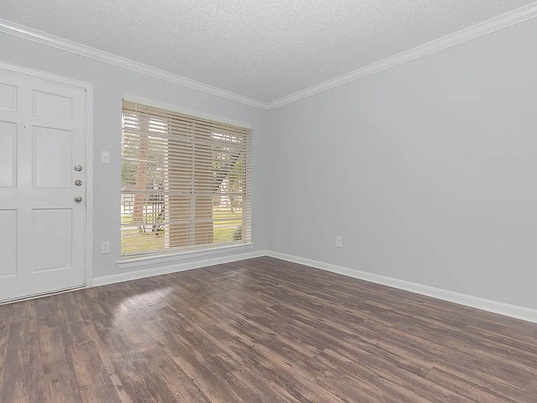Galleria Flats Apartments — Photo 11