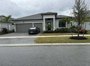 8633 SW Felicita Way, Port Saint Lucie, FL 34987