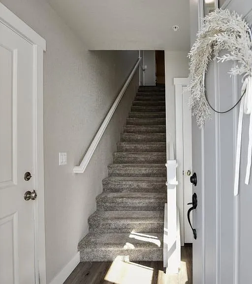 6826 School House Dr — Photo 3