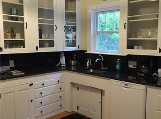 231 Summit Ave, Providence, RI 02906