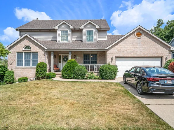 101 Ridgewood Ln, Dyer, IN 46311