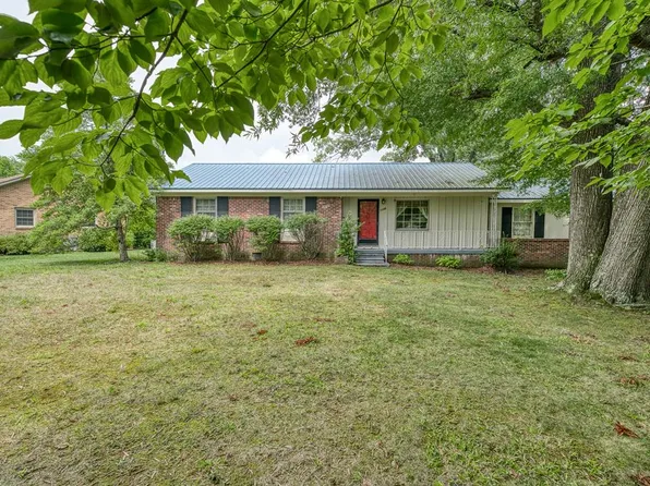 1155 Circle Dr, Cookeville, TN 38501